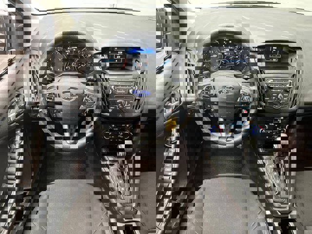 Certified 2018 Ford Focus SE image 11