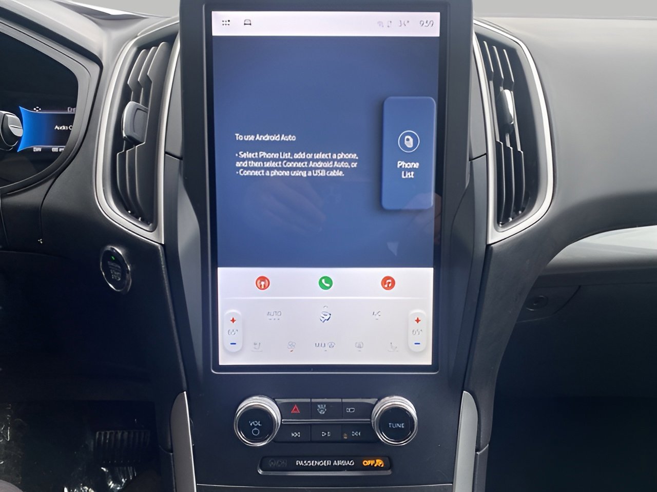 Certified 2024 Ford Edge SEL w/ Convenience Package image 18