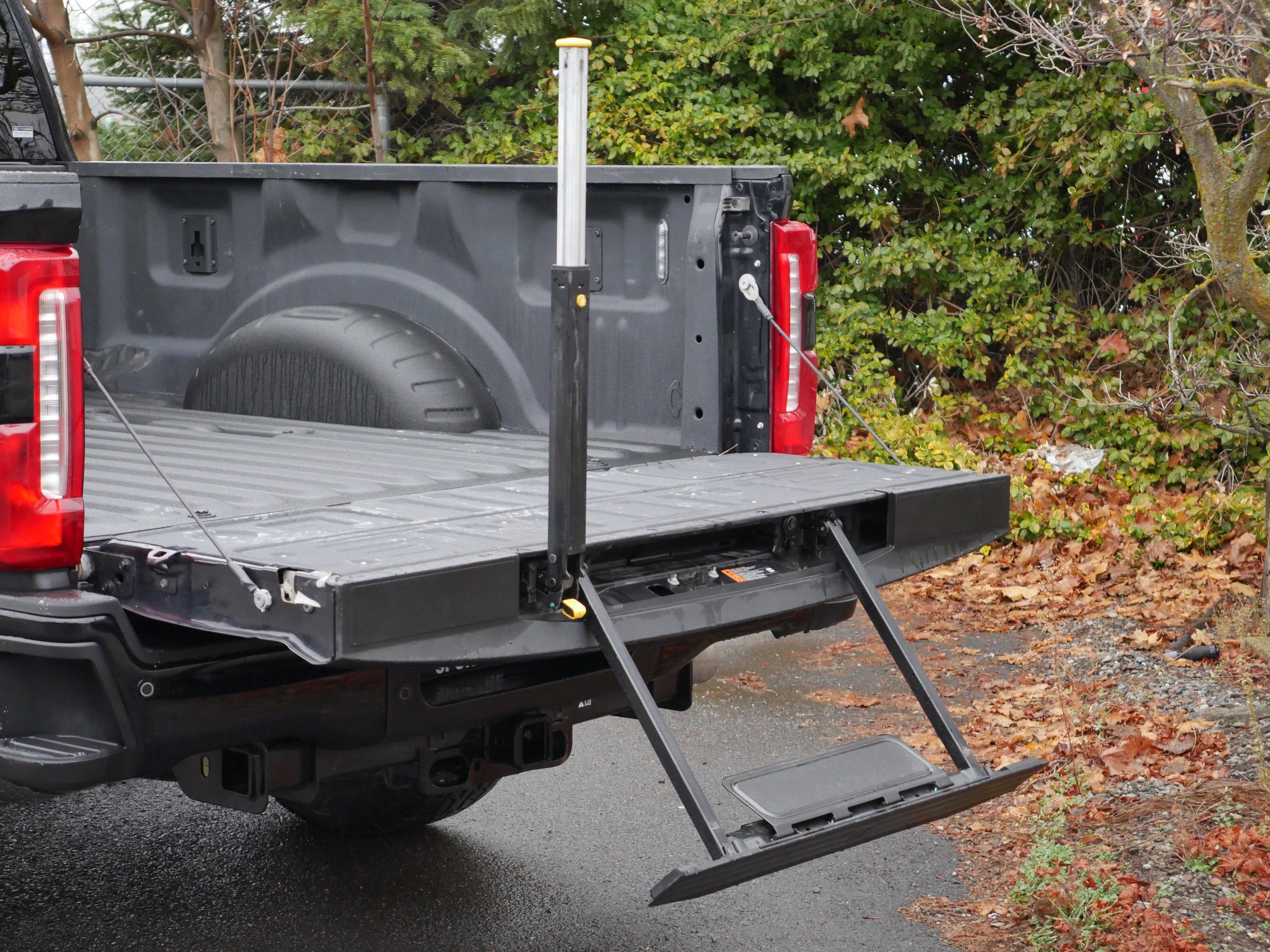 Certified 2023 Ford F350 Lariat w/ Black Appearance Package image 30