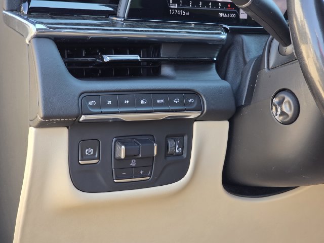 Used 2021 Cadillac Escalade ESV Premium Luxury w/ Driver Assist Tech Package AWD/4WD image 23