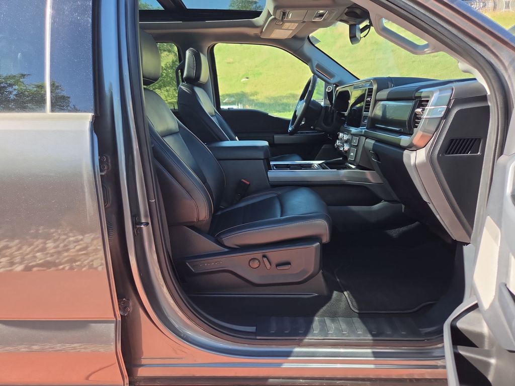 Certified 2025 Ford F350 Lariat AWD/4WD image 35