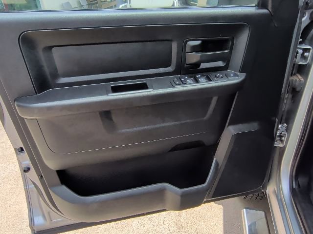Used 2024 RAM 3500 Tradesman w/ Chrome Appearance Group AWD/4WD image 22