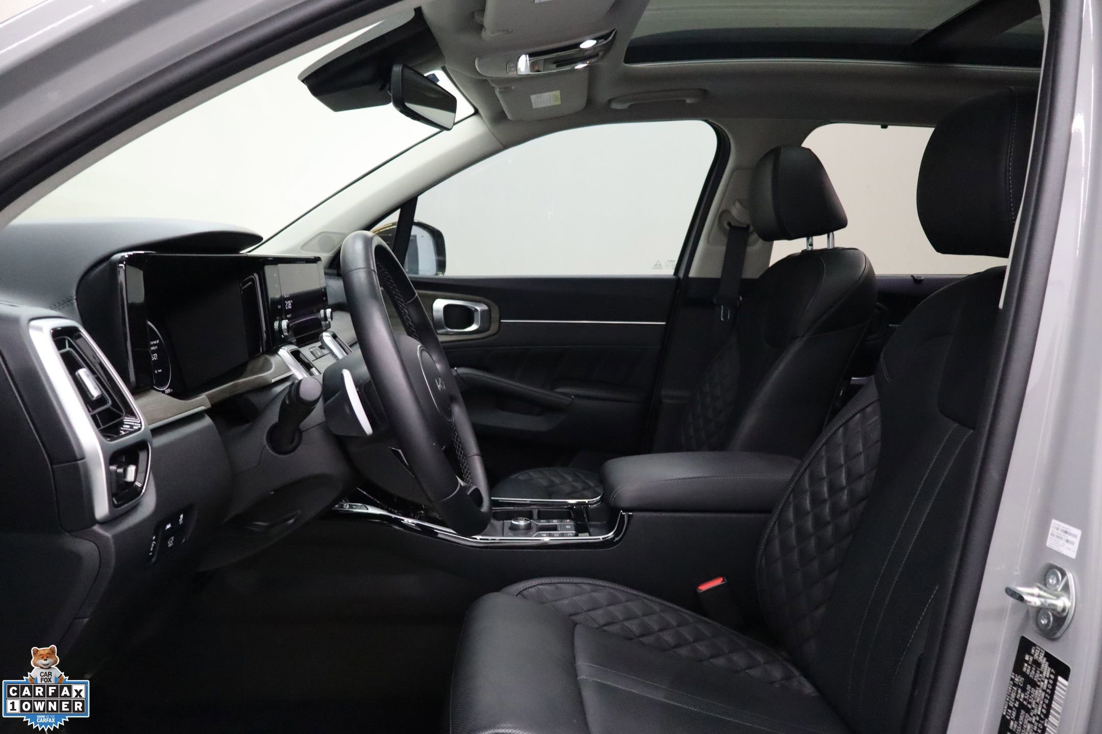 Used 2023 Kia Sorento SX Prestige image 14