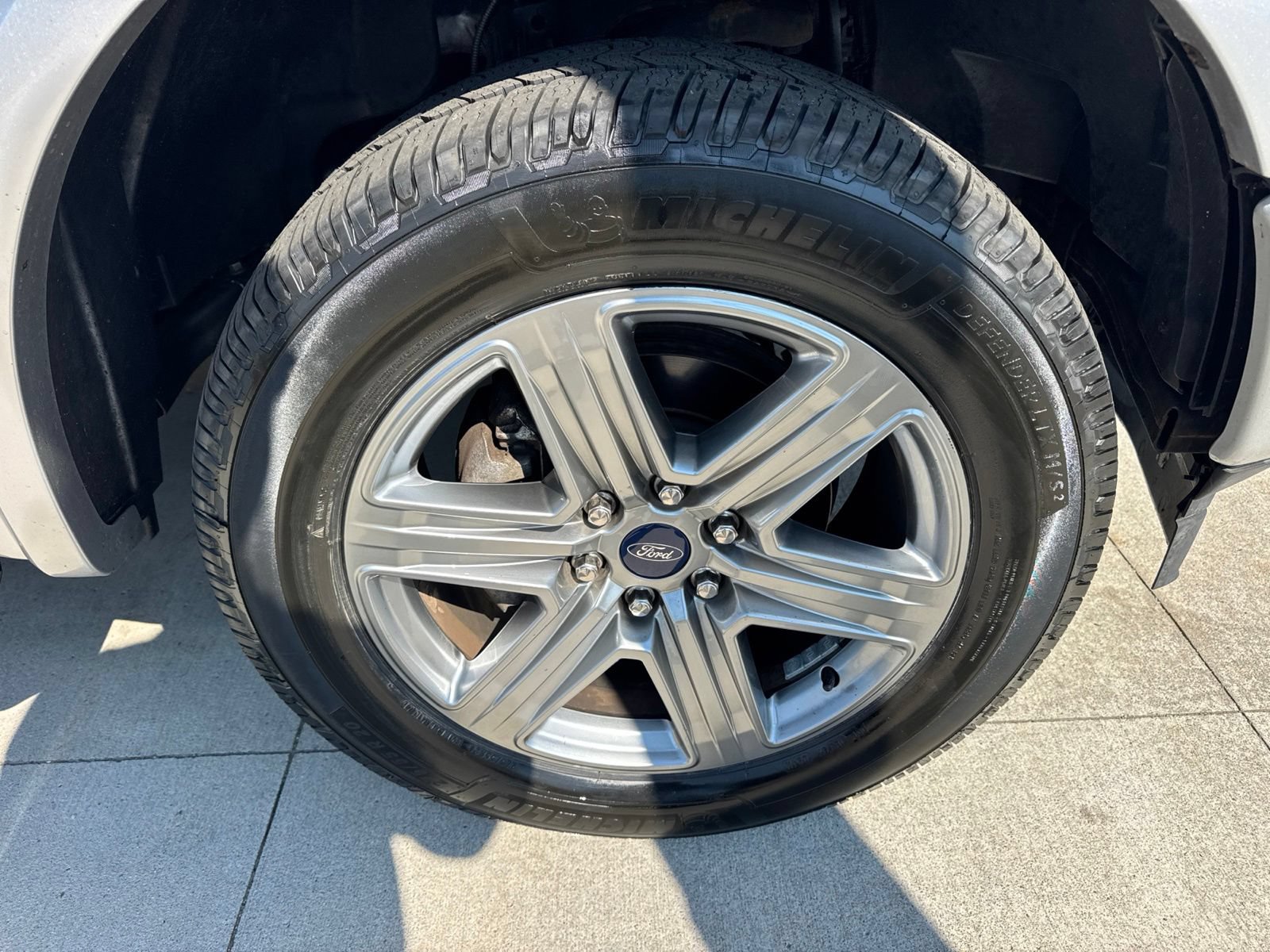 Certified 2019 Ford F150 Lariat w/ Equipment Group 502A Luxury AWD/4WD image 22