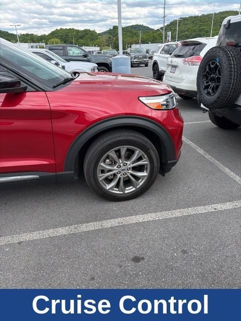 Certified 2022 Ford Explorer XLT w/ Equipment Group 202A AWD/4WD image 14