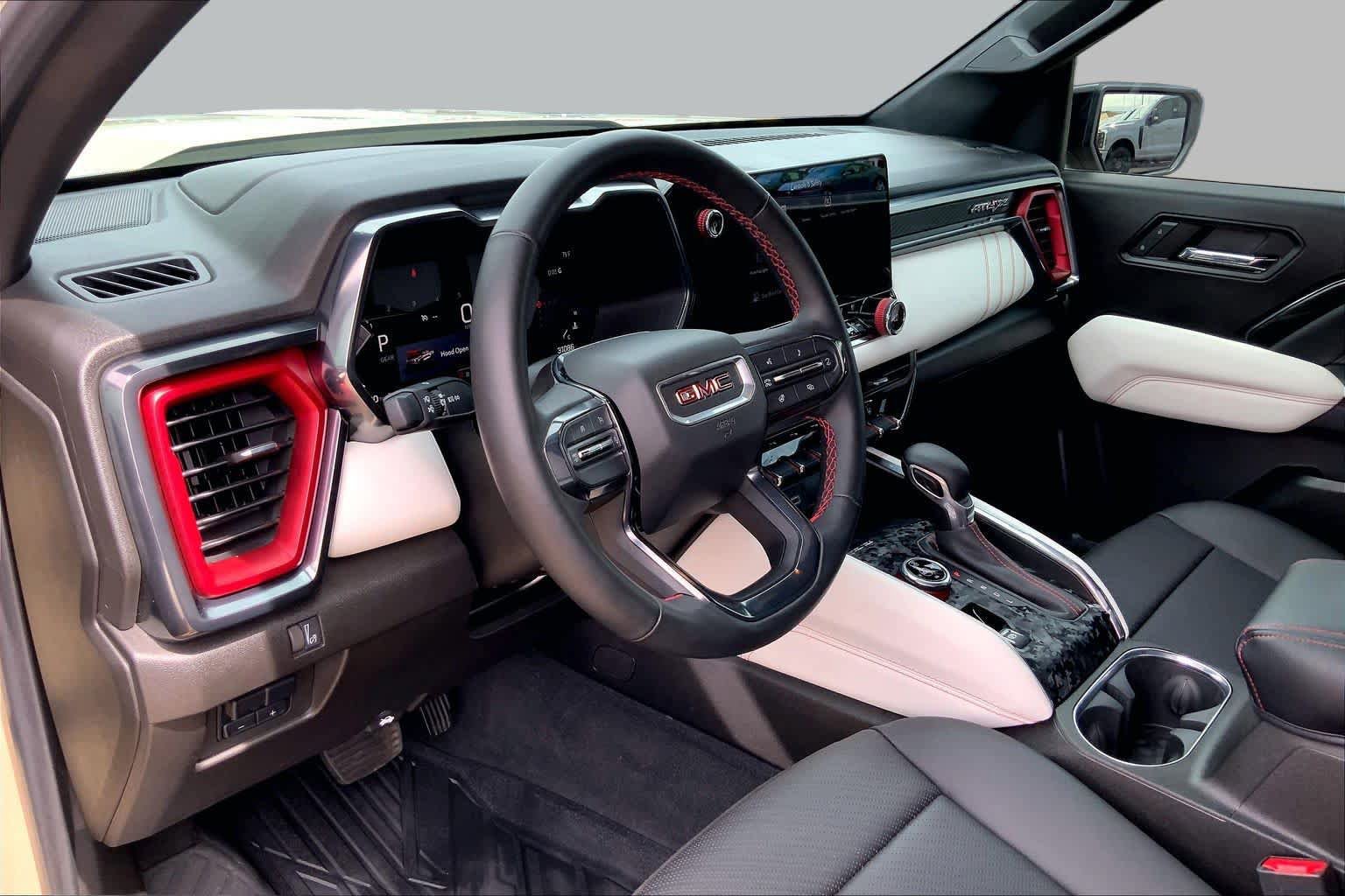 Used 2024 GMC Canyon AT4X AWD/4WD image 18