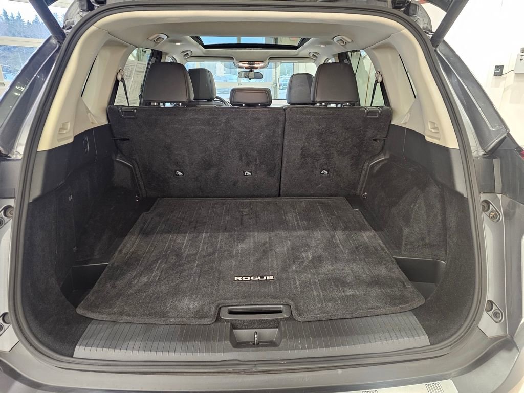 Used 2021 Nissan Rogue SV w/ Premium Package image 37