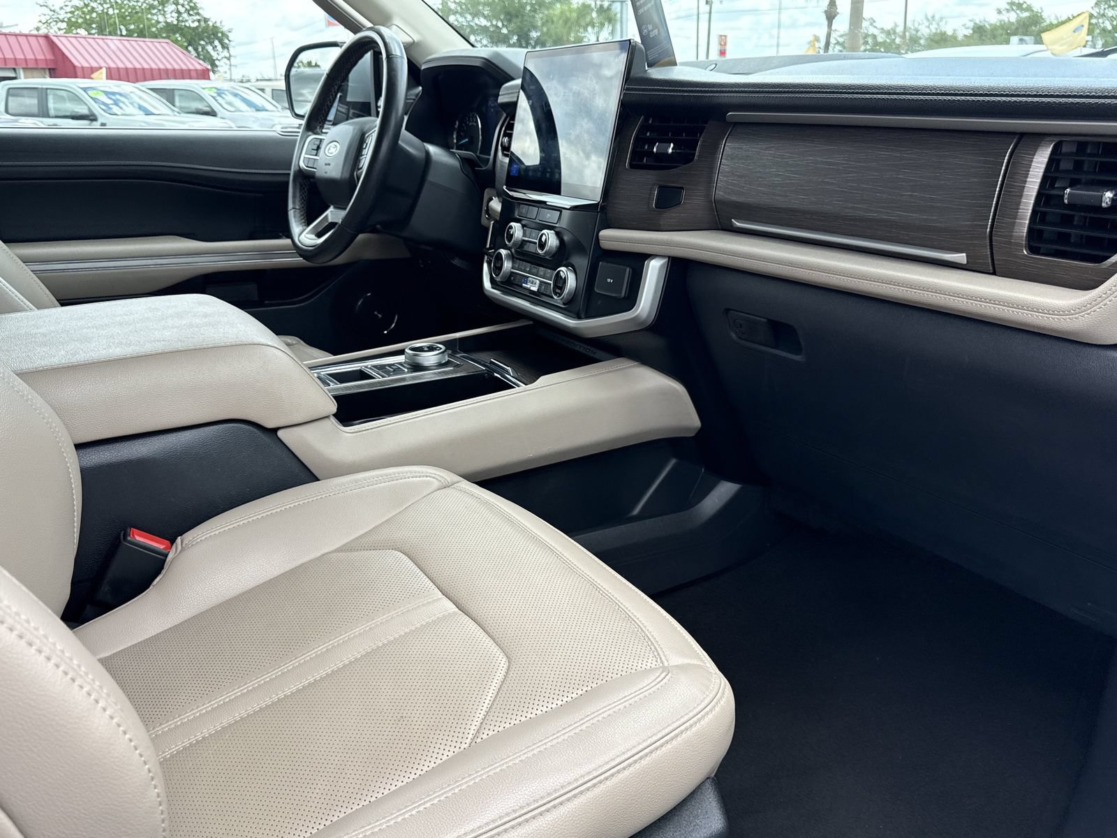 Certified 2024 Ford Expedition Max Limited RWD image 15