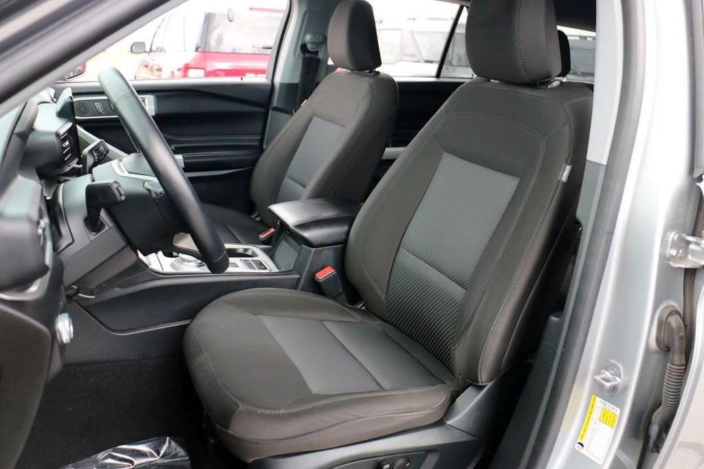 Certified 2022 Ford Explorer XLT image 17