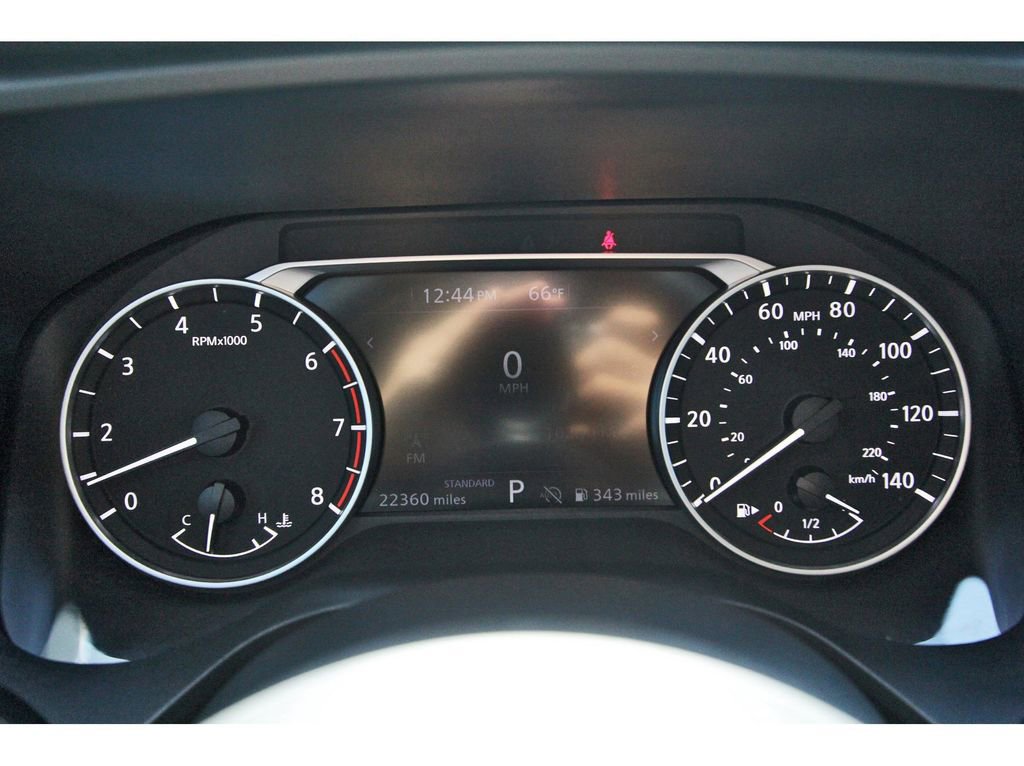 Used 2024 Nissan Rogue SV w/ SV Premium Package image 15