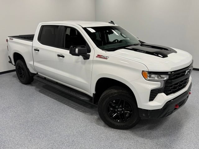 Used 2023 Chevrolet Silverado 1500 LT Trail Boss w/ Convenience Package II AWD/4WD image 37