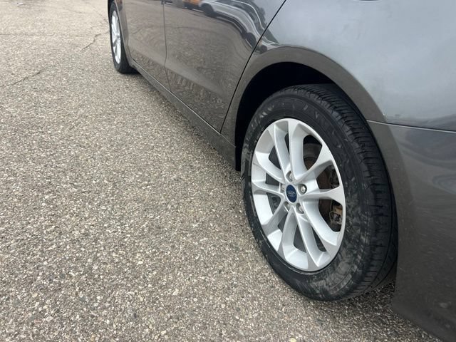 Certified 2020 Ford Fusion SE FWD image 23