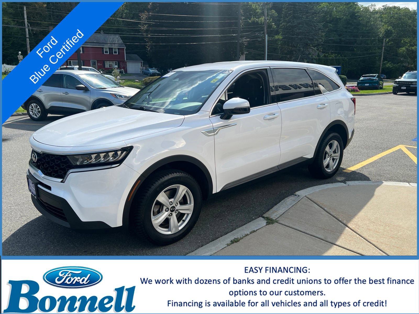Used 2021 Kia Sorento LX AWD/4WD image 3
