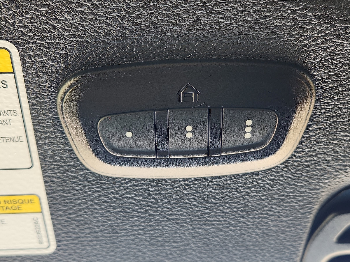 Used 2023 Jeep Wrangler Unlimited Sport AWD/4WD image 10