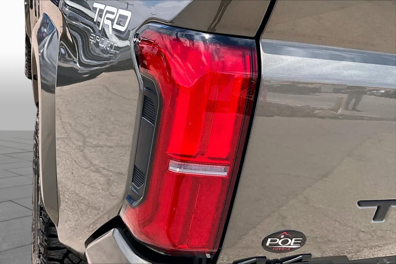 Used 2025 Toyota Tacoma TRD Sport AWD/4WD image 27