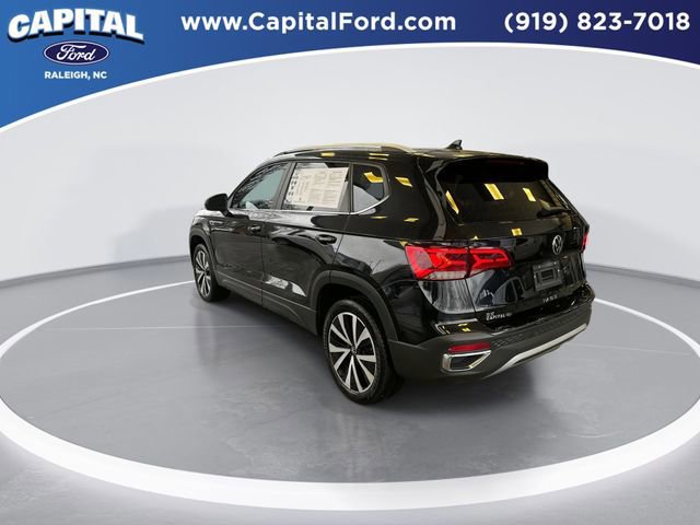 Used 2022 Volkswagen Taos SE image 4