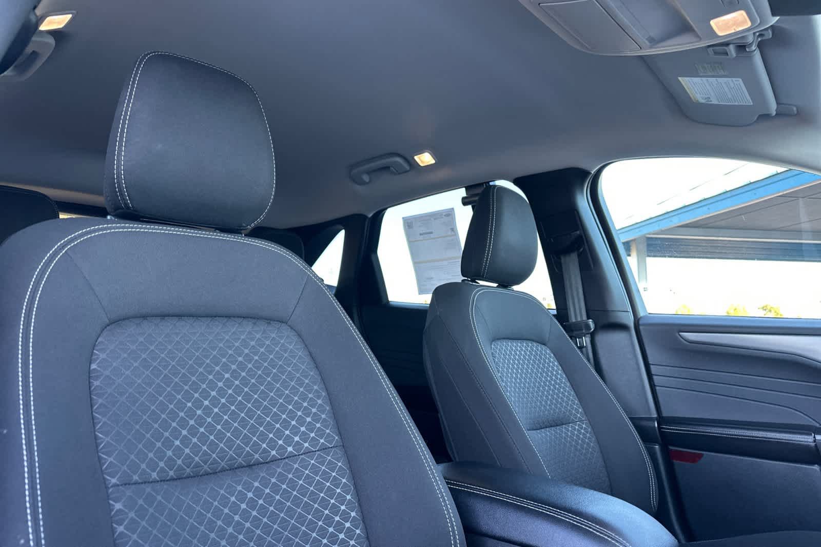 Certified 2025 Ford Escape Active AWD/4WD image 17