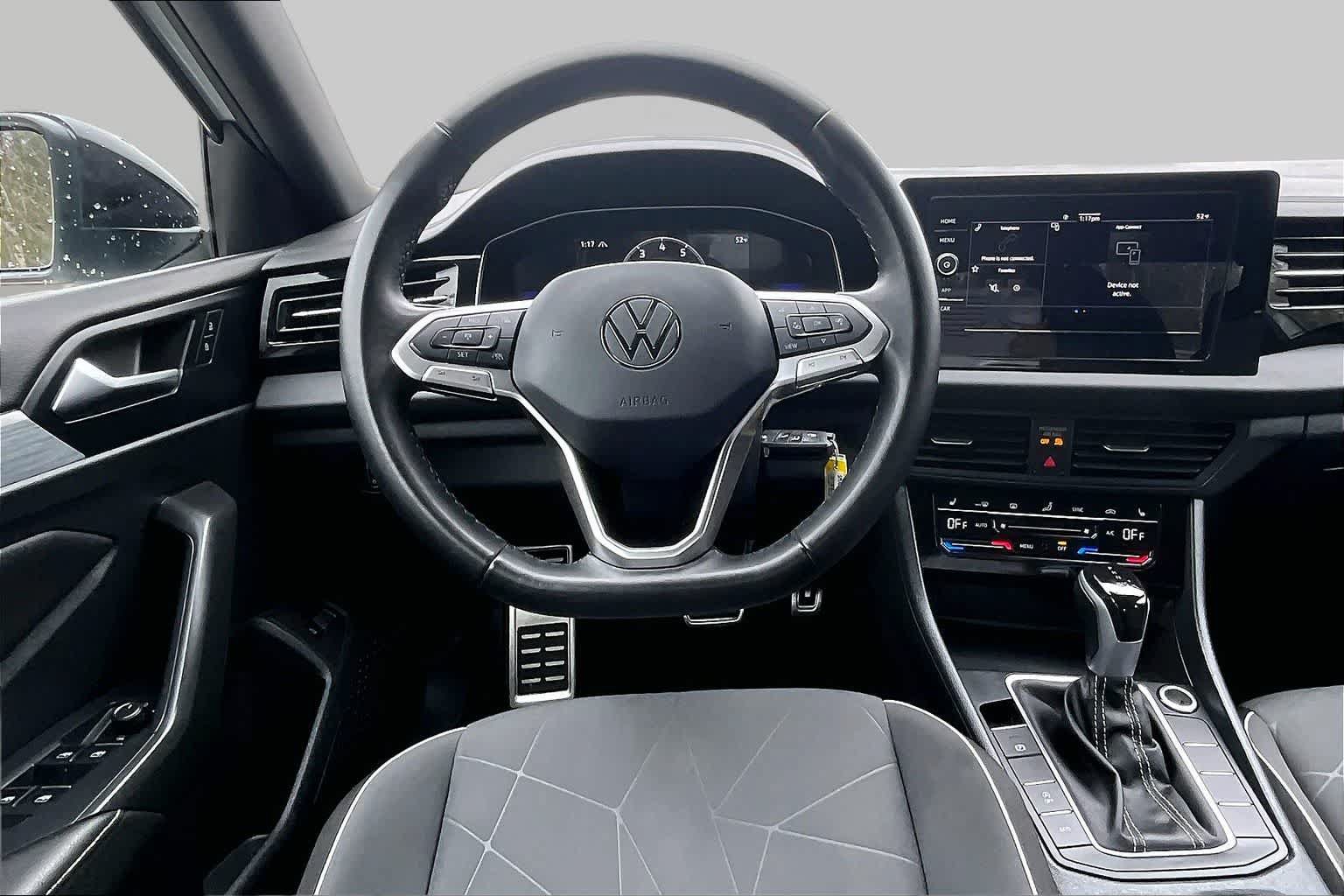 Used 2025 Volkswagen Jetta Sport FWD image 6