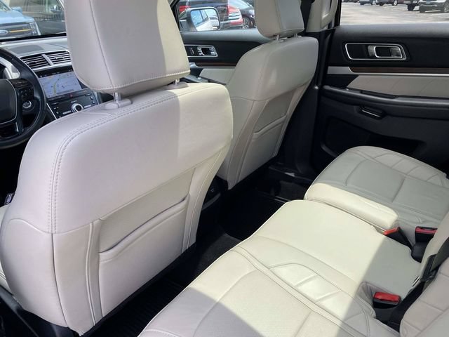 Certified 2019 Ford Explorer Limited w/ Limited Luxury Package AWD/4WD image 16