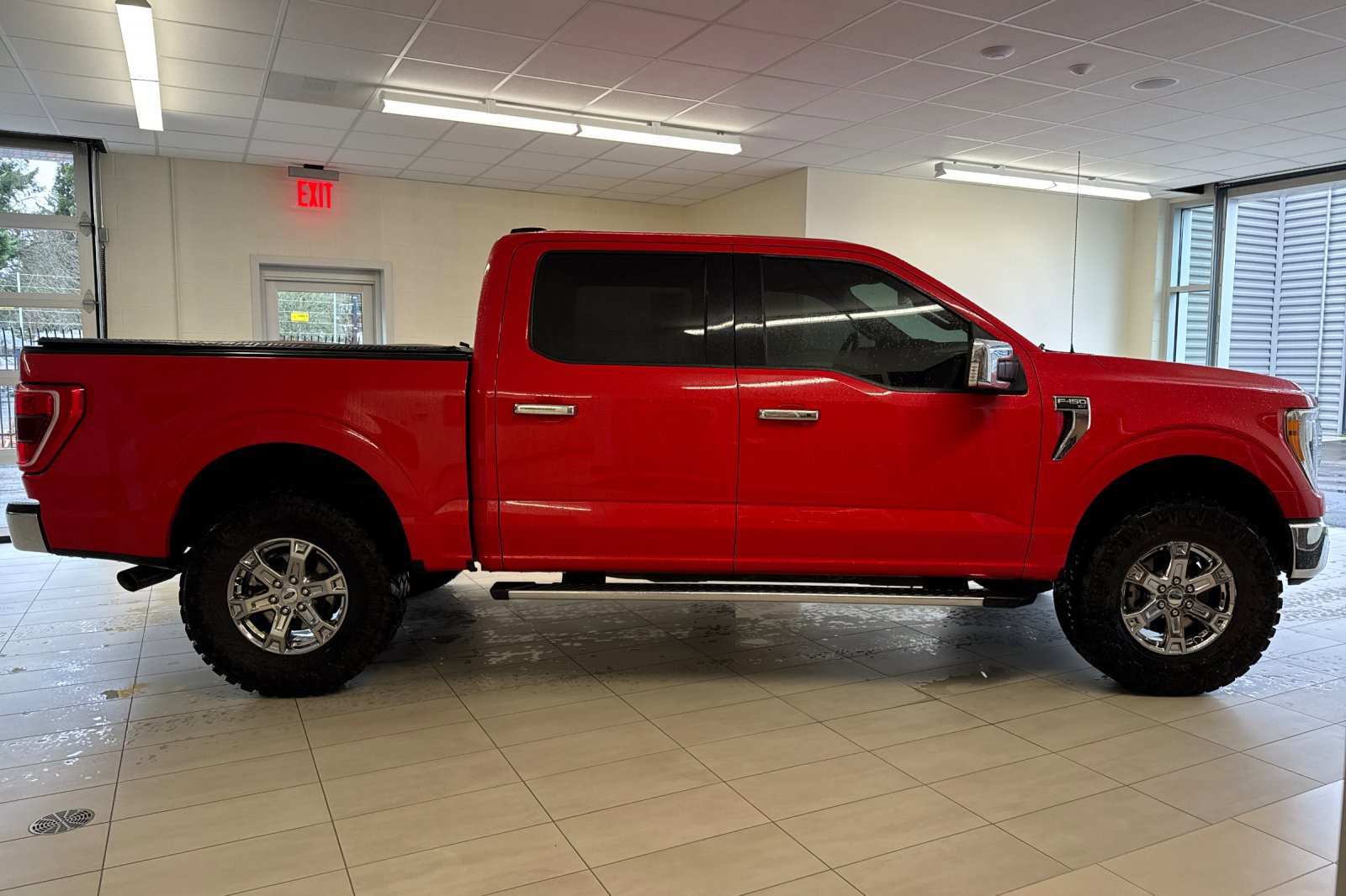 Certified 2021 Ford F150 XLT w/ Equipment Group 302A High image 3