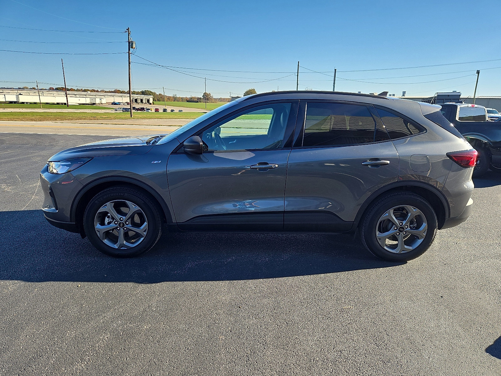 Certified 2025 Ford Escape ST-Line w/ Equipment Group 301A image 2