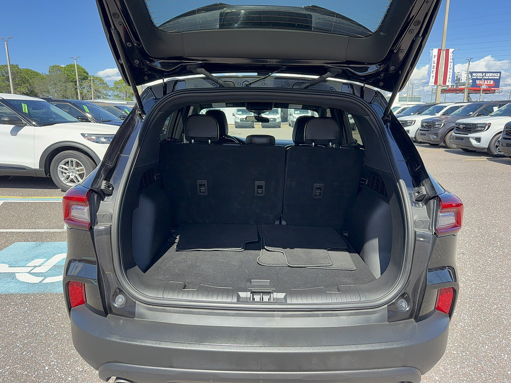 Certified 2025 Ford Escape ST-Line FWD image 7