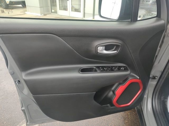 Used 2023 Jeep Renegade Trailhawk w/ Trailhawk Elite Group image 15