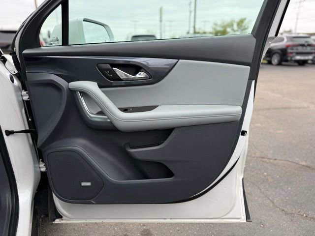 Used 2020 Chevrolet Blazer LT w/ Sound & Technology Package FWD image 19