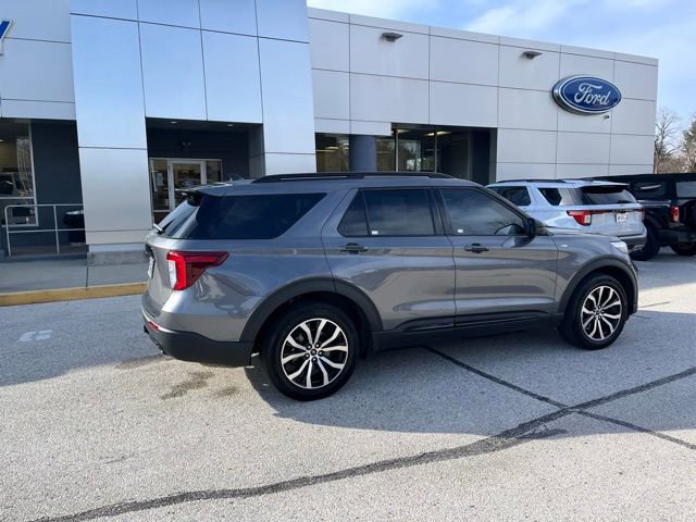 Certified 2022 Ford Explorer ST-Line w/ Class IV Trailer Tow Package image 11