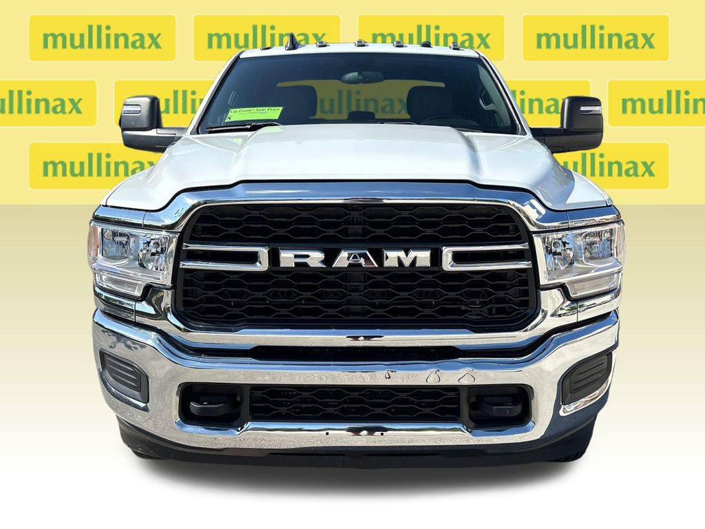 Used 2024 RAM 3500 Tradesman w/ Chrome Appearance Group AWD/4WD image 22
