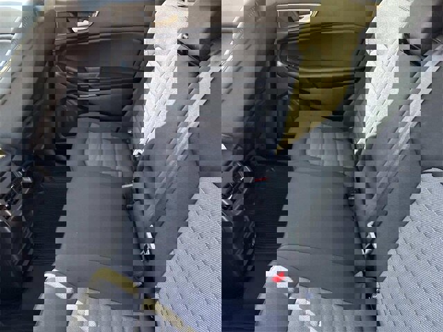 Certified 2024 Ford Edge SE image 18