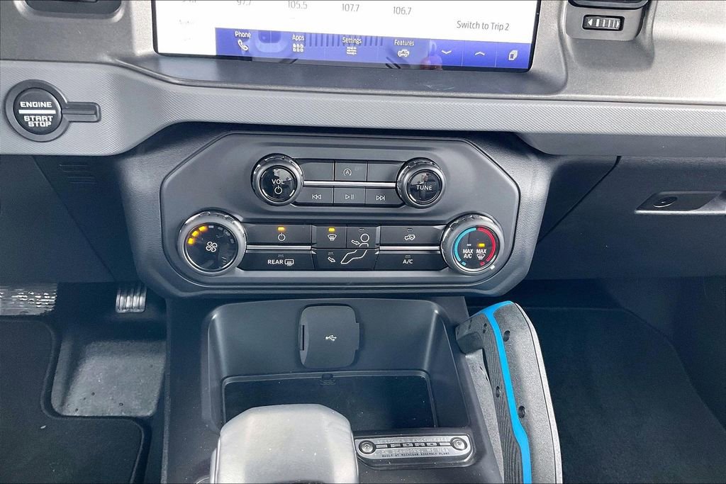 Certified 2024 Ford Bronco Black Diamond image 32