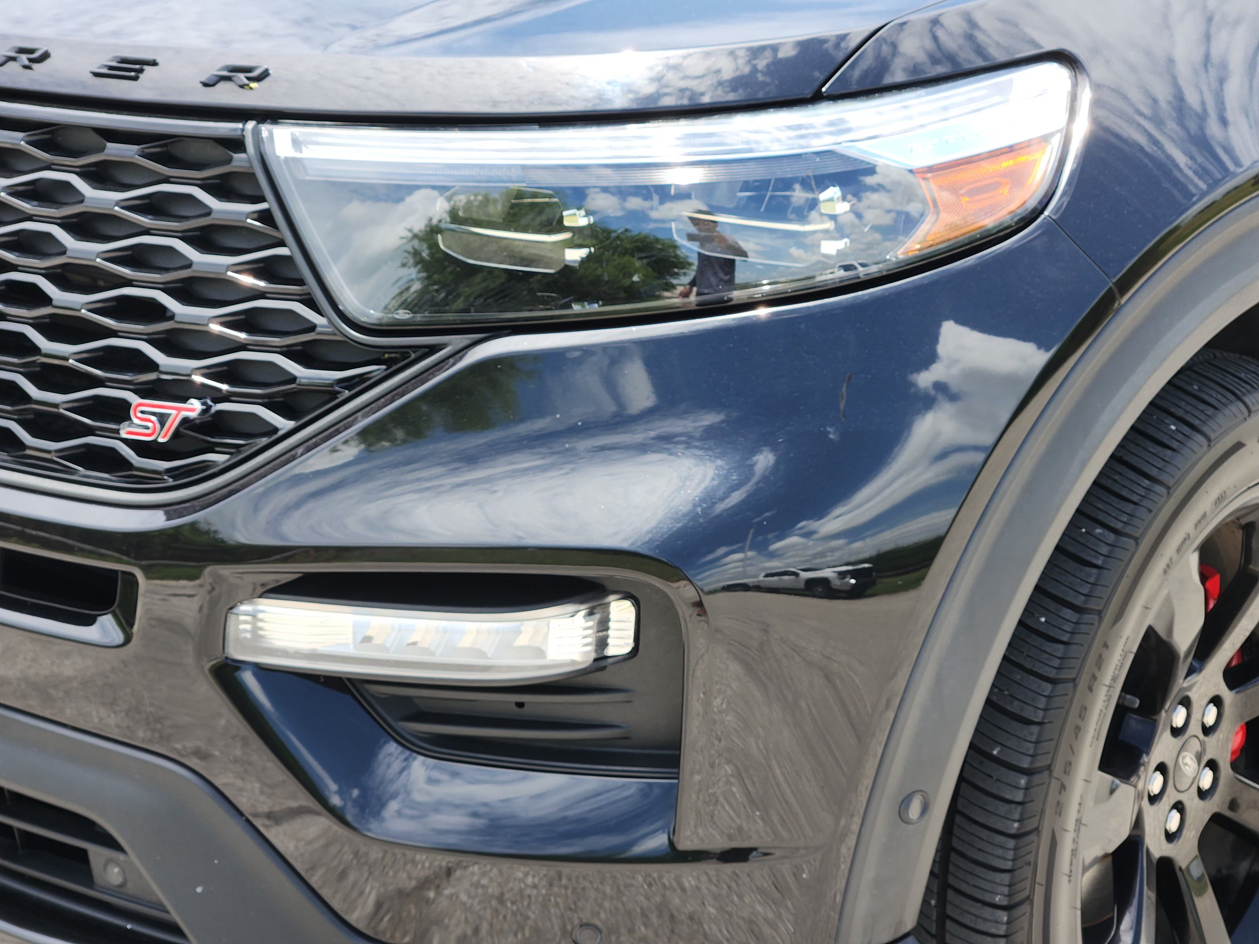 Certified 2021 Ford Explorer ST w/ Equipment Group 401A AWD/4WD image 8