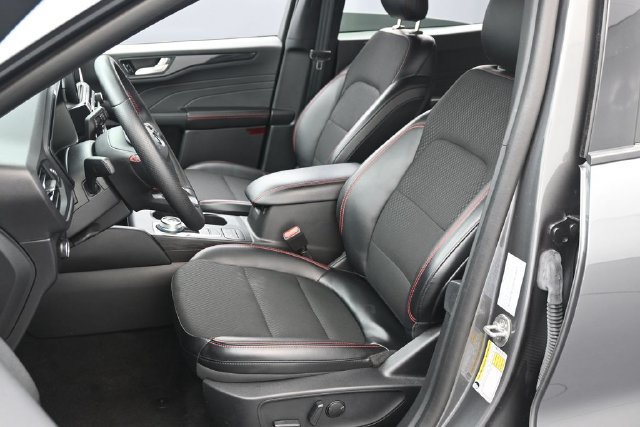 Certified 2025 Ford Escape ST-Line FWD image 10