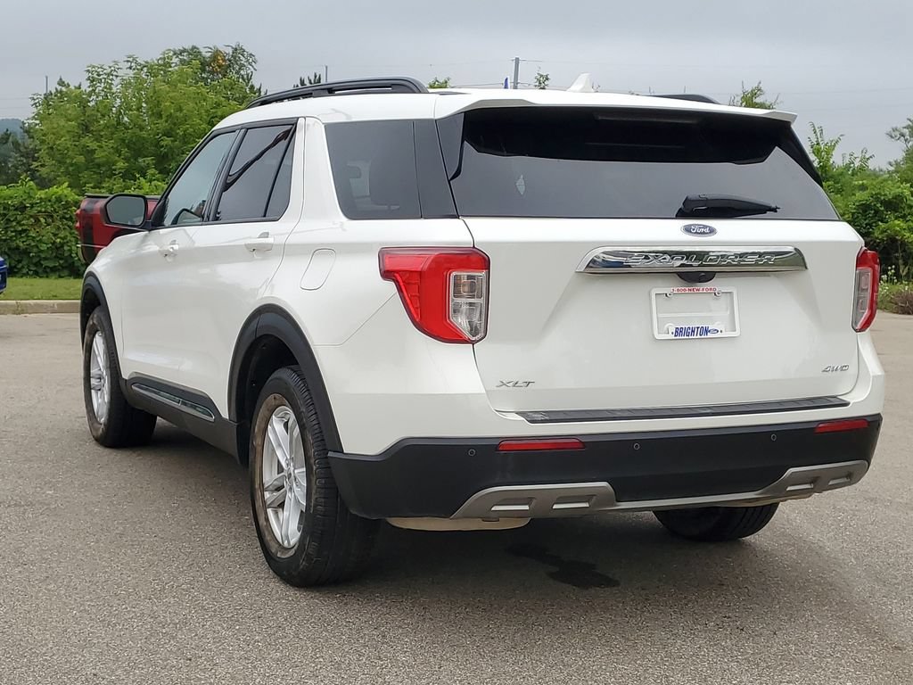 Certified 2022 Ford Explorer XLT w/ Equipment Group 202A AWD/4WD image 3