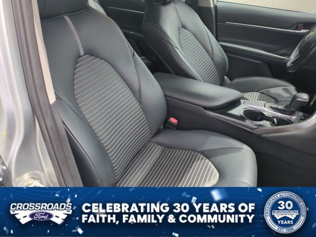 Used 2019 Toyota Camry SE FWD image 32