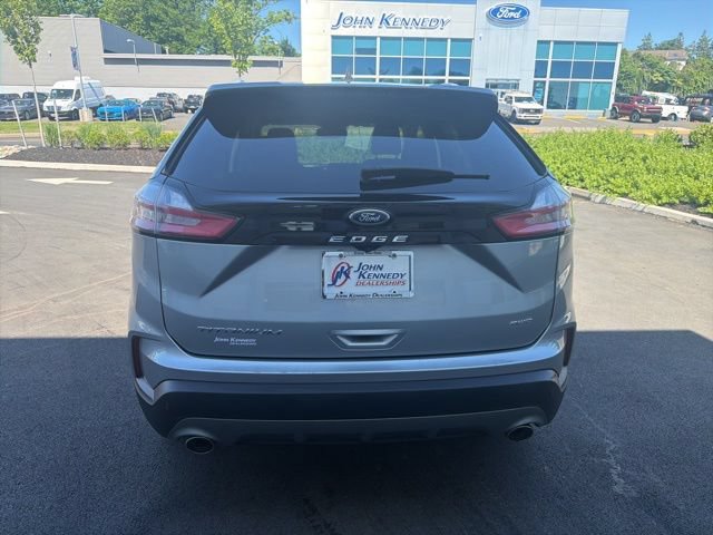 Certified 2022 Ford Edge Titanium AWD/4WD image 5
