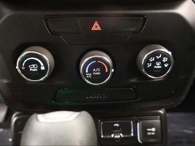 Used 2018 Jeep Renegade Sport w/ Power & Air Group image 37