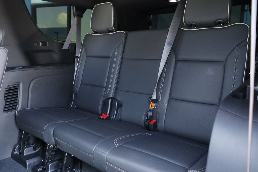 Used 2023 GMC Yukon XL SLT w/ SLT Luxury Package AWD/4WD image 24