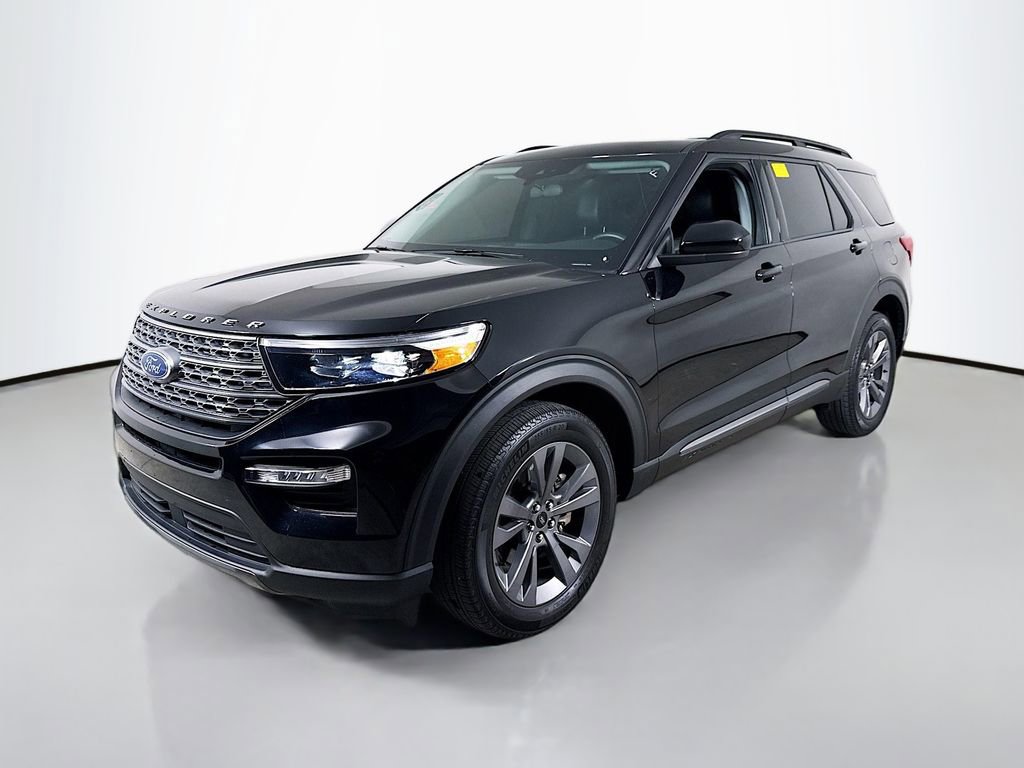 Certified 2023 Ford Explorer XLT w/ Equipment Group 202A image 8