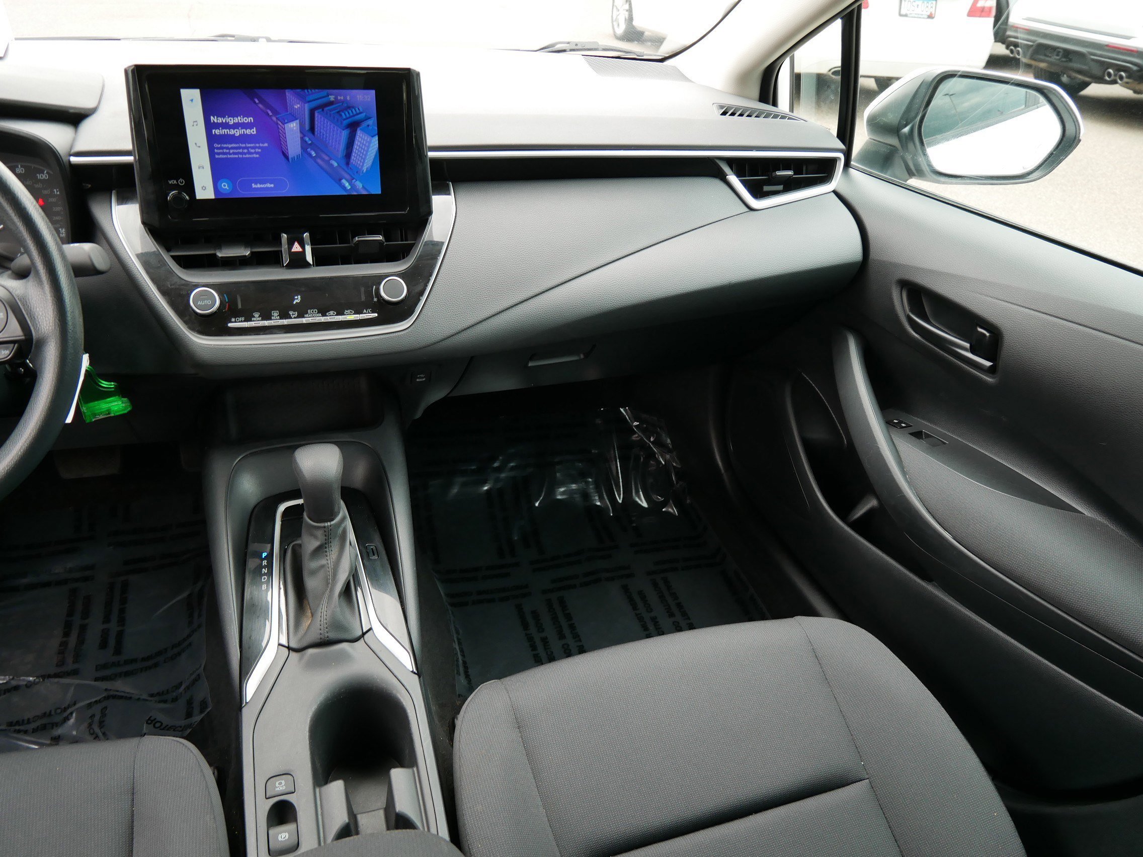 Used 2023 Toyota Corolla LE FWD image 11