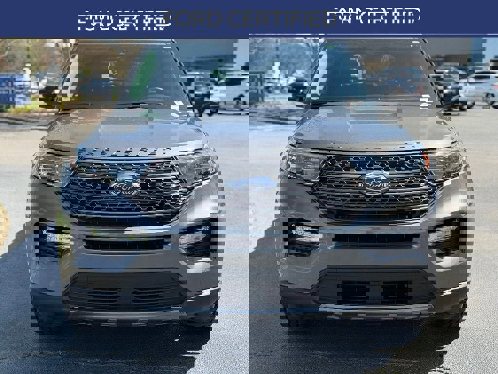 Certified 2022 Ford Explorer XLT w/ Equipment Group 202A image 7