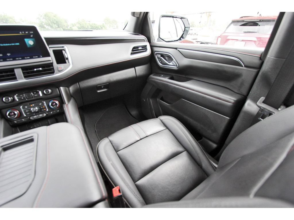 Used 2022 Chevrolet Tahoe RST w/ Luxury Package AWD/4WD image 12