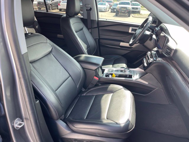 Certified 2023 Ford Explorer Limited w/ Equipment Group 301A RWD image 22