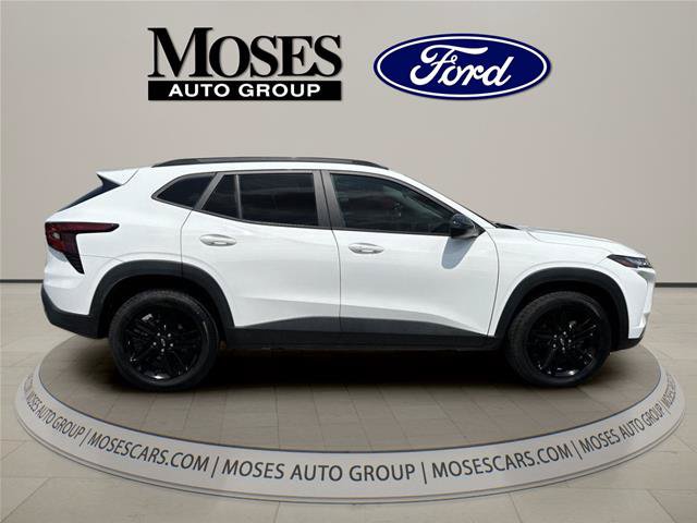 Used 2025 Chevrolet Trax ACTIV w/ Driver Confidence Package FWD image 4