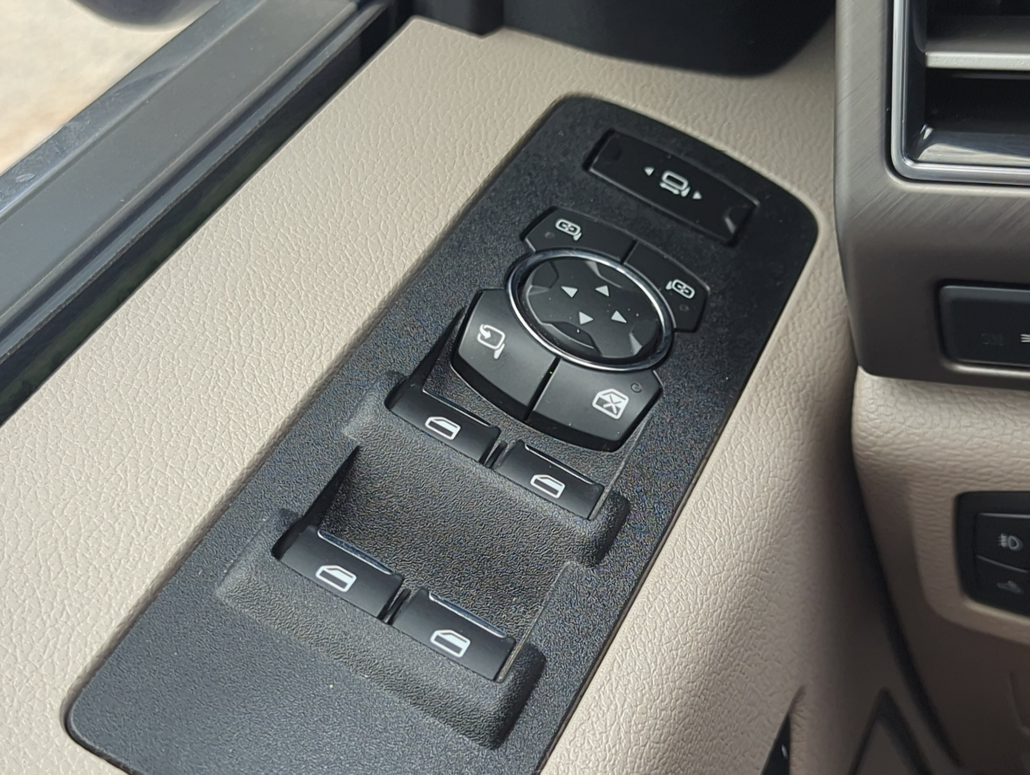 Certified 2019 Ford F250 Limited AWD/4WD image 23