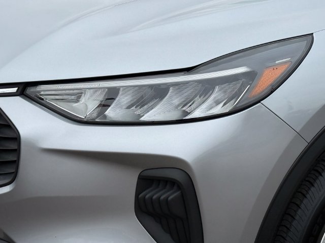 Certified 2024 Ford Escape Active AWD/4WD image 25