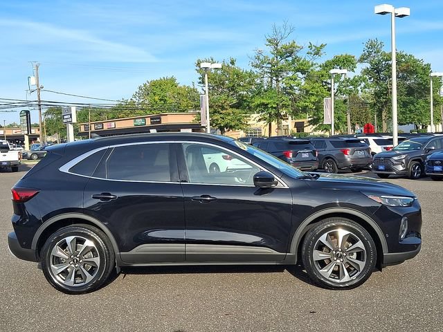 Certified 2023 Ford Escape Platinum w/ Premium Technology Package AWD/4WD image 7