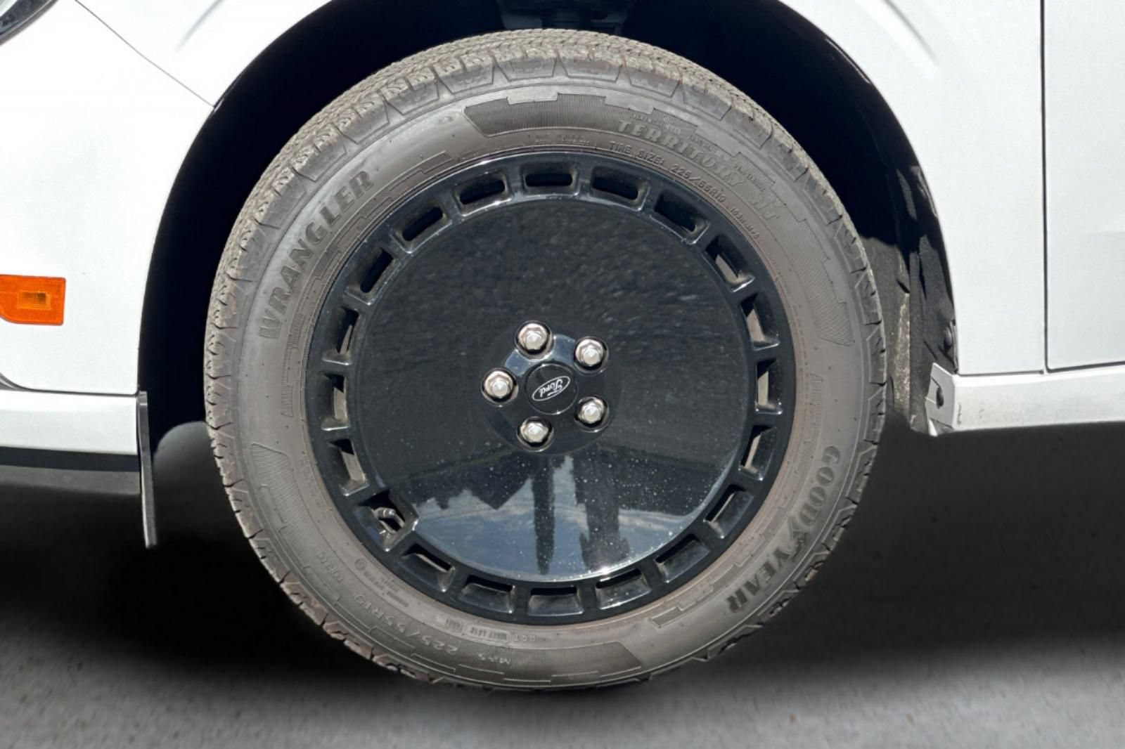 Certified 2025 Ford Maverick Lobo AWD/4WD image 23