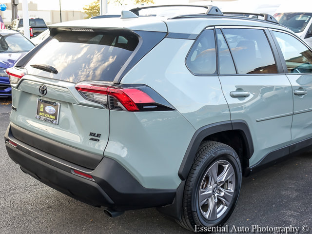 Used 2022 Toyota RAV4 XLE w/ Convenience Package AWD/4WD image 7